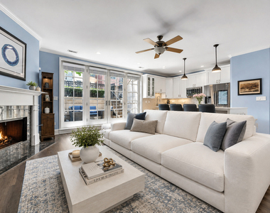 3715 N Wilton Avenue - Photo Thumbnail 4