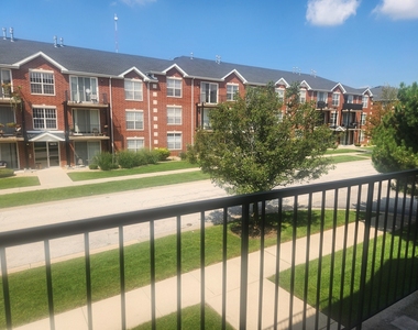 16661 Liberty Circle - Photo Thumbnail 10