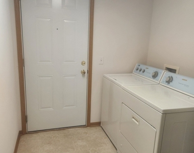 16661 Liberty Circle - Photo Thumbnail 6