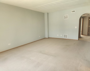 16661 Liberty Circle - Photo Thumbnail 8