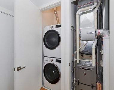 2139 W Madison Street - Photo Thumbnail 4