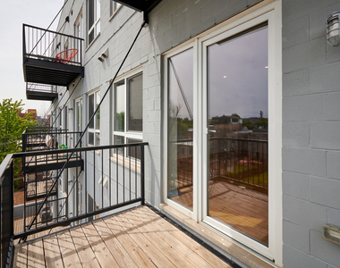 2139 W Madison Street - Photo Thumbnail 7