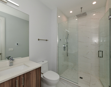 2139 W Madison Street - Photo Thumbnail 5