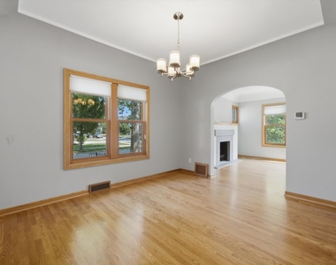 586 S Hawthorne Avenue - Photo Thumbnail 8