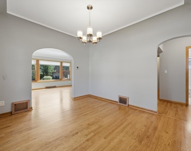 586 S Hawthorne Avenue - Photo Thumbnail 6
