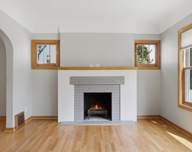 586 S Hawthorne Avenue - Photo Thumbnail 5