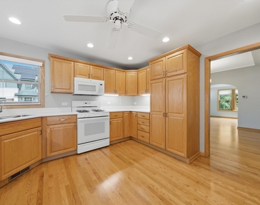 586 S Hawthorne Avenue - Photo Thumbnail 10