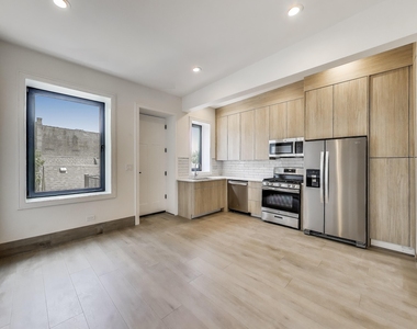 2023 N Drake Avenue - Photo Thumbnail 2