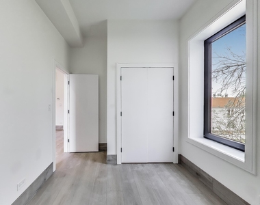 2023 N Drake Avenue - Photo Thumbnail 14
