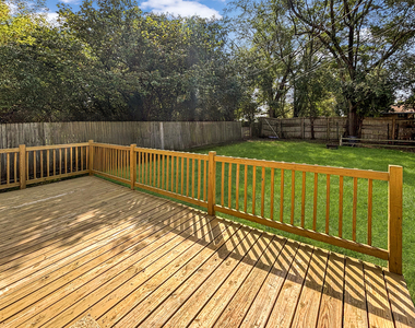 3745 Johns Manville Avenue - Photo Thumbnail 15
