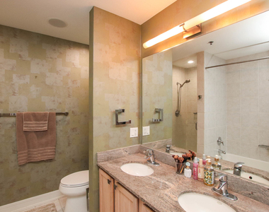 340 W Superior Street - Photo Thumbnail 20