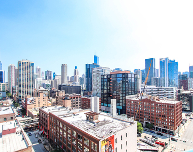 340 W Superior Street - Photo Thumbnail 14