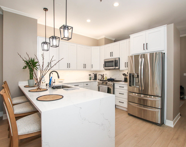 340 W Superior Street - Photo Thumbnail 2