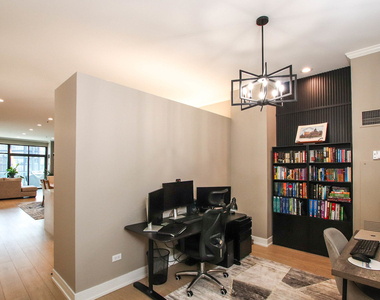 340 W Superior Street - Photo Thumbnail 26