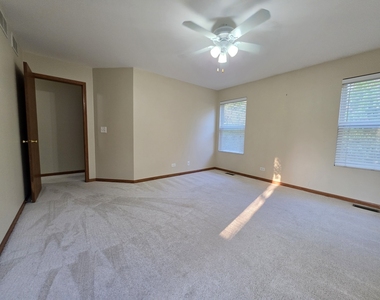 3959 Blackstone Drive - Photo Thumbnail 23