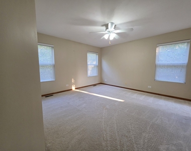 3959 Blackstone Drive - Photo Thumbnail 15
