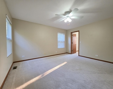 3959 Blackstone Drive - Photo Thumbnail 16