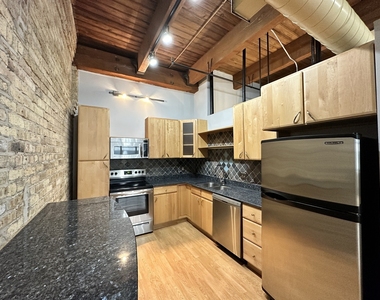 540 N Lake Shore Drive - Photo Thumbnail 2