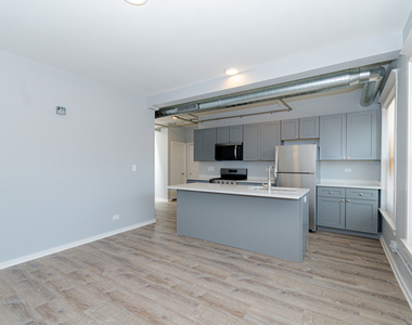 141 S Oak Park Avenue - Photo Thumbnail 1