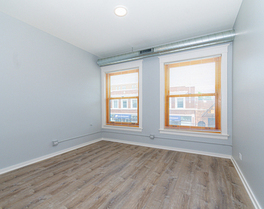 141 S Oak Park Avenue - Photo Thumbnail 8