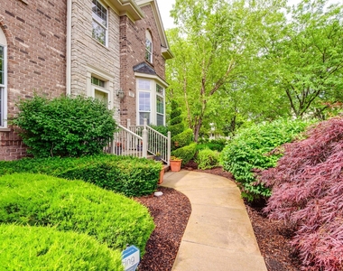 312 Camargo Court - Photo Thumbnail 3