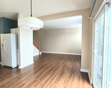 1809 Golden Gate Lane - Photo Thumbnail 2