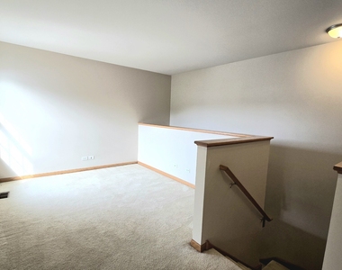 1809 Golden Gate Lane - Photo Thumbnail 11