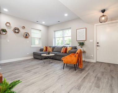 7205 S Ridgeland Avenue - Photo Thumbnail 1
