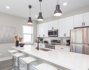 7205 S Ridgeland Avenue - Photo Thumbnail 8