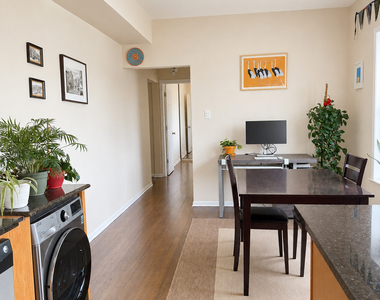 1626 W Farwell Avenue - Photo Thumbnail 9