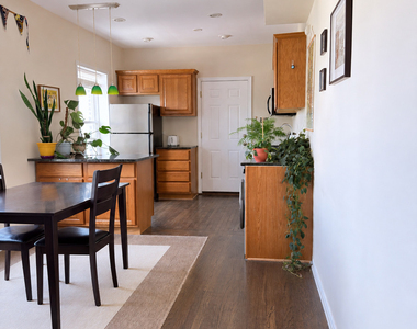 1626 W Farwell Avenue - Photo Thumbnail 4