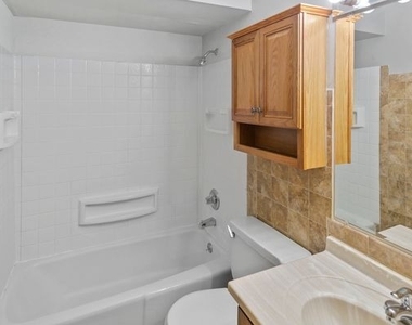 17754 Rosewood Drive - Photo Thumbnail 7
