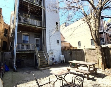 2423 N Washtenaw Avenue - Photo Thumbnail 12