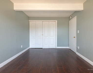 4800 S Drexel Boulevard - Photo Thumbnail 15