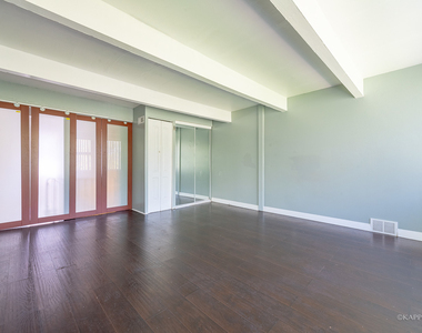 4800 S Drexel Boulevard - Photo Thumbnail 18