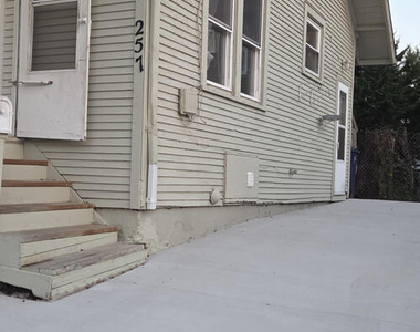 257 Franklin Boulevard - Photo Thumbnail 2