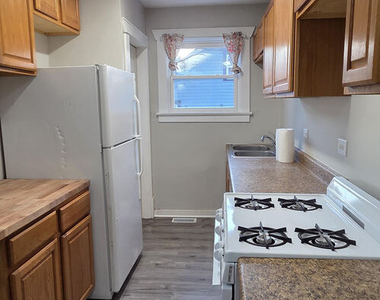 257 Franklin Boulevard - Photo Thumbnail 12
