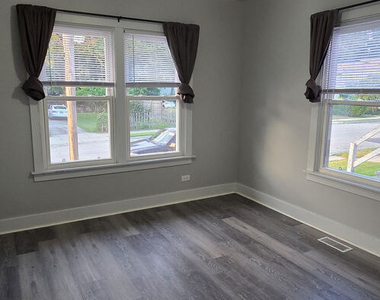 257 Franklin Boulevard - Photo Thumbnail 19