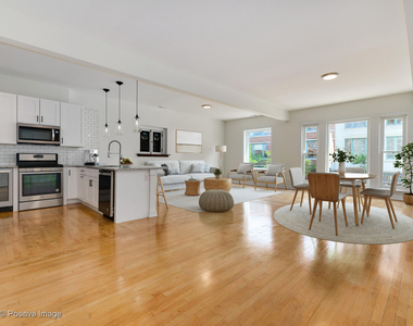 1618 W Chicago Avenue - Photo Thumbnail 4