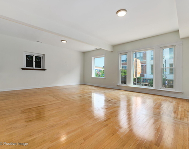 1618 W Chicago Avenue - Photo Thumbnail 2