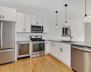 1618 W Chicago Avenue - Photo Thumbnail 6