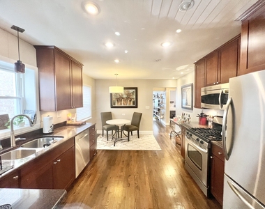 5536 N Major Avenue - Photo Thumbnail 6