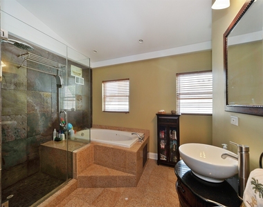 2650 W Logan Boulevard - Photo Thumbnail 13
