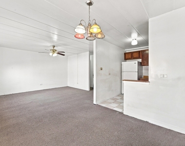 2025 W Granville Avenue - Photo Thumbnail 6