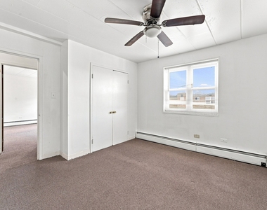2025 W Granville Avenue - Photo Thumbnail 10