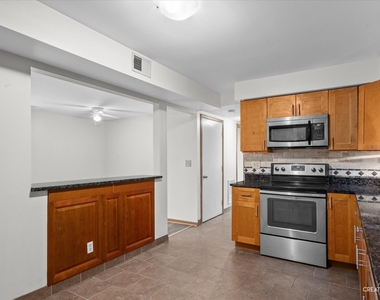2301 Bicentennial Avenue - Photo Thumbnail 7