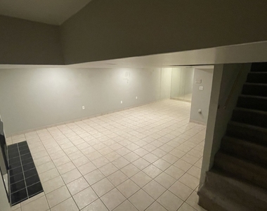 309 Elgin Avenue - Photo Thumbnail 8
