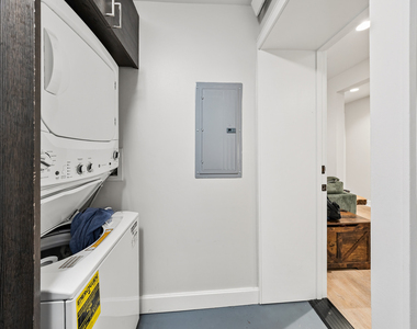 2027 N Humboldt Boulevard - Photo Thumbnail 8