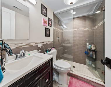 2027 N Humboldt Boulevard - Photo Thumbnail 4