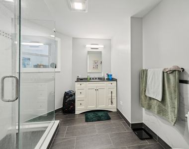 2027 N Humboldt Boulevard - Photo Thumbnail 6